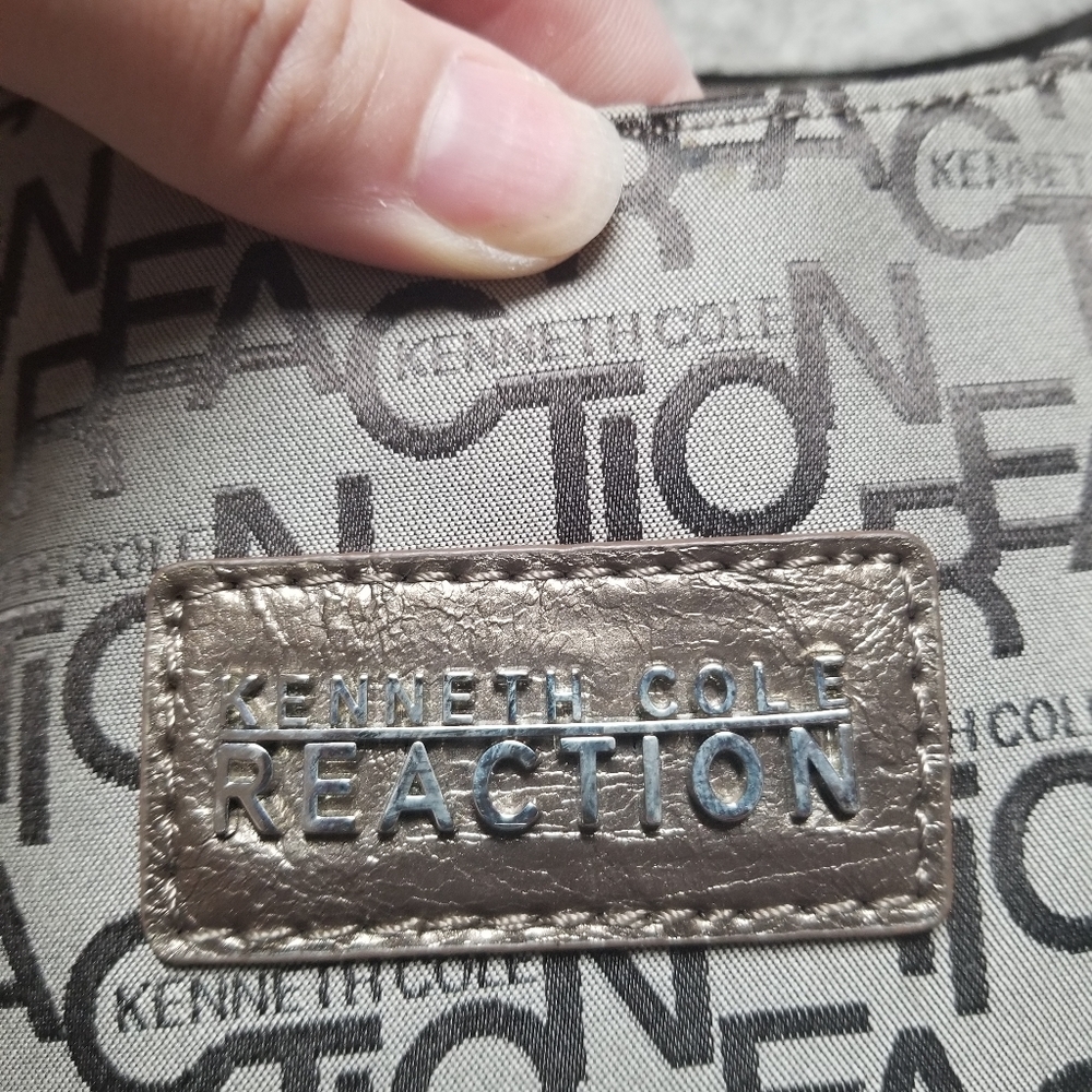Kenneth Cole Reaction shoulder bag